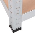 Detail van de metalen hoek en de MDF-plank van een stellingkast.