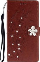 Voor Galaxy A10s Plum Blossom Pattern Diamond Encrusted Leather Case met houder & kaartsleuven & portemonnee (bruin)