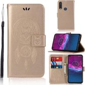 Voor Motorola Moto P40 Power Wind Chime Owl Embossing Pattern Horizontale Flip Leather Case, met houder & kaartsleuven & portemonnee (goud)