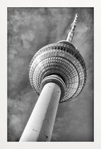 JUNIQE - Poster in houten lijst Berlin Fernsehturm -20x30 /Grijs & Wit