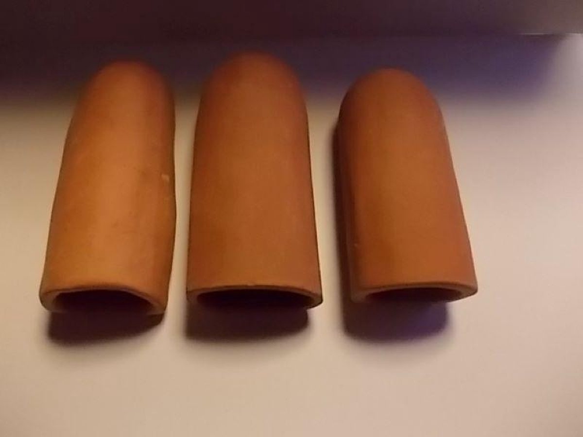 Leghol klein rood ( 3 stuks )