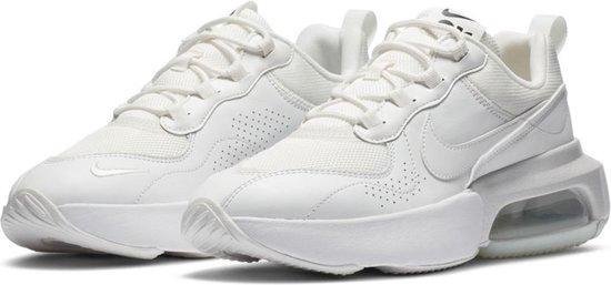 Nike Sneakers - Maat 36 - Vrouwen - wit