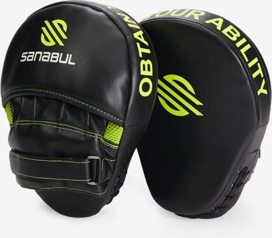 Zwarte bokshandschoenen met gele tekst 'YOUR ABILITY' en logo.