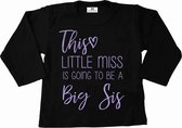T-Shirt voor een grote zus-Bekendmaking zwangerschap-this little miss-zwart-lila-Maat 122/128