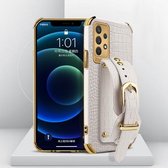 Voor Samsung Galaxy A32 4G gegalvaniseerde TPU krokodillenpatroon lederen tas met polsband (wit)