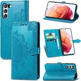 Voor Samsung Galaxy S21 FE Halverwege Mandala Embossing Patroon Horizontale Flip Leren Case met Houder & Kaartsleuven & Portemonnee & Lanyard (Blauw)
