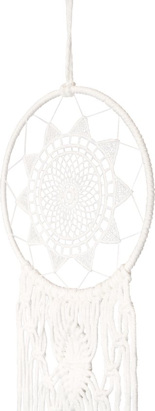 Witte dromenvanger met een rond geborduurd middenstuk en franjes.