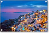 Oia avec des maisons blanches traditionnelles et des moulins à vent sur l'île de Santorin, en Grèce à l'heure bleue du soir - Affiche de jardin 120x80 | Décoration murale - Paysage