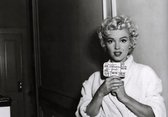 Dibond - Filmsterren - Retro / Vintage - Marilyn Monroe in wit / grijs / zwart  - 80 x 120 cm.