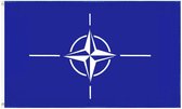 NAVO Vlag - Grote NATO Flag - Noord-Atlantische Verdragsorganisatie Vlaggenmast Vlag - Gemaakt Van 100% Polyester - UV & Weerbestendig - Met Versterkte Mastrand & Messing Ogen - 90