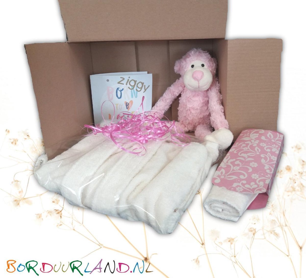 Goedkoopste Baby Geboorte Pakket- Baby geschenk set met Geborduurde naam op Baby Badjas - Kraammand voor Meisjes & Jongens - Geboortemand/Kraampakket met Naam - Kraam Cadeau Meisje - Baby Geschenk set met Funnies Slingeraap, Baby Badjas en Slabbetje