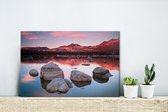 Canvas Schilderij Zonsondergang bij het meer in het Nationaal park Sierra Nevada in Californië - 30x20 cm - Wanddecoratie