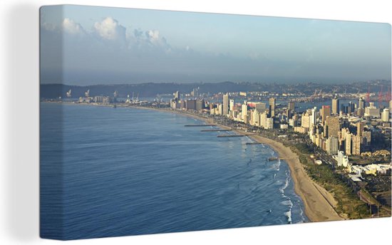 Canvas Schilderij Luchtfoto van de kustlijn van Durban in Zuid-Afrika - 80x40 cm - Wanddecoratie