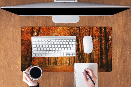 Muismat XXL 80x40 cm - Bureau onderlegger - Bureau mat Een bos met herfstachtige kleuren - Bureaumat - Gaming mousepad xl - Bureaulegger groot - Computer deskmat