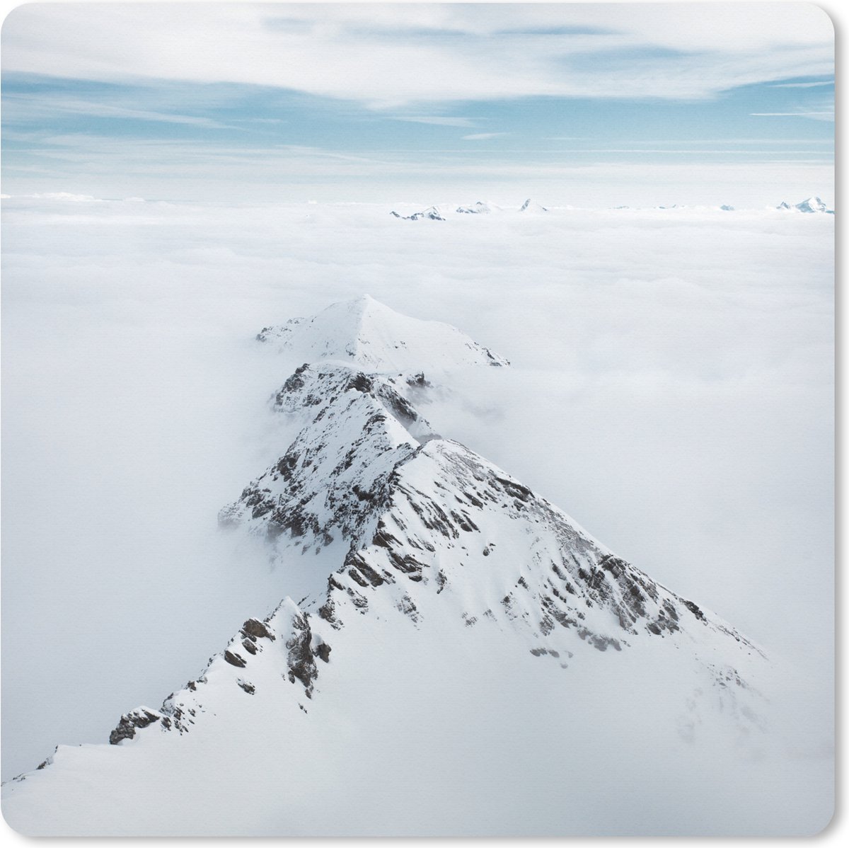 Muismat XXL 40x40 cm - Bureau onderlegger - Bureau mat Alpen - Sneeuw - Berg - Bureaumat - Gaming mousepad xl - Bureaulegger groot - Computer deskmat