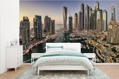 Papier peint photo en vinyle - La marina de Dubaï avec les énormes grands bâtiments spéciaux largeur 385 cm x hauteur 240 cm - Tirage photo sur papier peint (disponible en 7 tailles)