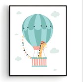 Poster Giraf in een Luchtballon - Kinderkamer - Dierenposter - Babykamer / Kinderposter - Babyshower Cadeau - Muurdecoratie - 70x50cm - Postercity