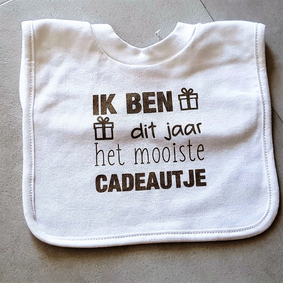 Goedkoopste Baby slabbetje cadeau tekst zwangerschap bekendmaking aankondiging voor de liefste aanstaande geboorte gaat worden jullie worden zwangerschapsaankondiging
