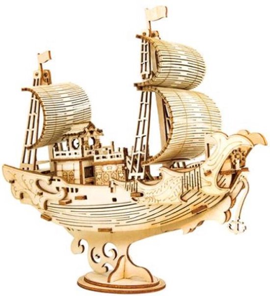 Houten 3D-puzzel van een Japans galjoen, gedetailleerd met masten, zeilen en dekken.