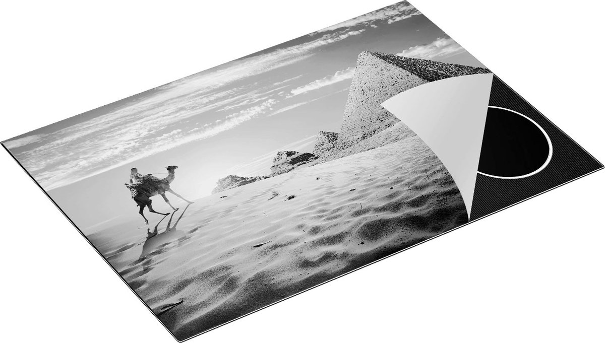 Chefcare Inductie Beschermer Egyptische Piramides met een Kameel - Zwart Wit - 76x51,5 cm - Afdekplaat Inductie - Kookplaat Beschermer - Inductie Mat