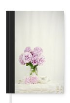 Notitieboek - Schrijfboek - Boeket van roze pioenrozen bij een theekopje - Notitieboekje klein - A5 formaat - Schrijfblok