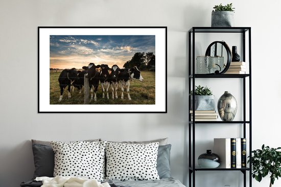 Poster in lijst - Fotolijst 120x80 cm - Posters - Dieren - Koe - Koeien - Posterlijst zwart - Decoratie - Wanddecoratie woonkamer - Muurdecoratie slaapkamer