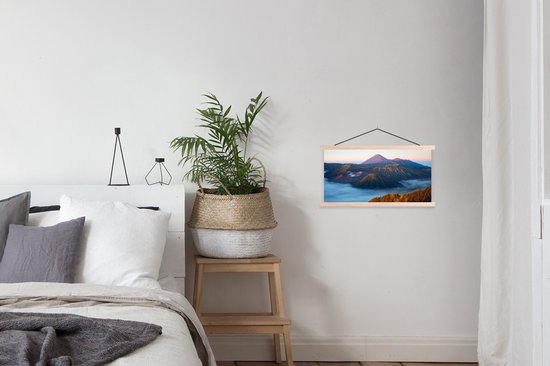 Porte-affiche avec affiche - Affiche scolaire - Volcan - Nature - Brouillard - 60x30 cm - Lattes vierges