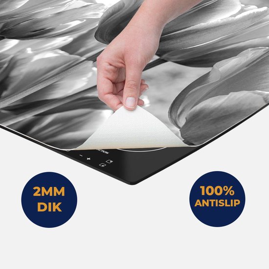 Chefcare Inductie Beschermer Oranje Rode Tulpen - Zwart Wit - 85x55 cm - Afdekplaat Inductie - Kookplaat Beschermer - Inductie Mat