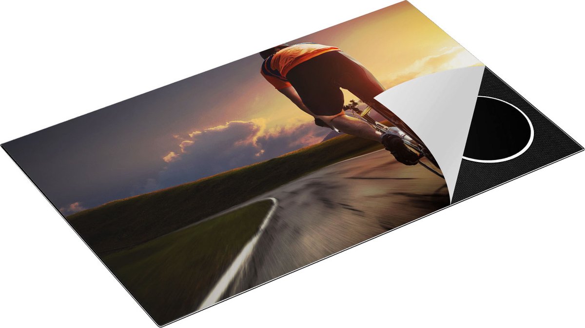 Chefcare Inductie Beschermer Wielrennen Fietser op de Weg bij Zonsondergang - 85x50 cm - Afdekplaat Inductie - Kookplaat Beschermer - Inductie Mat