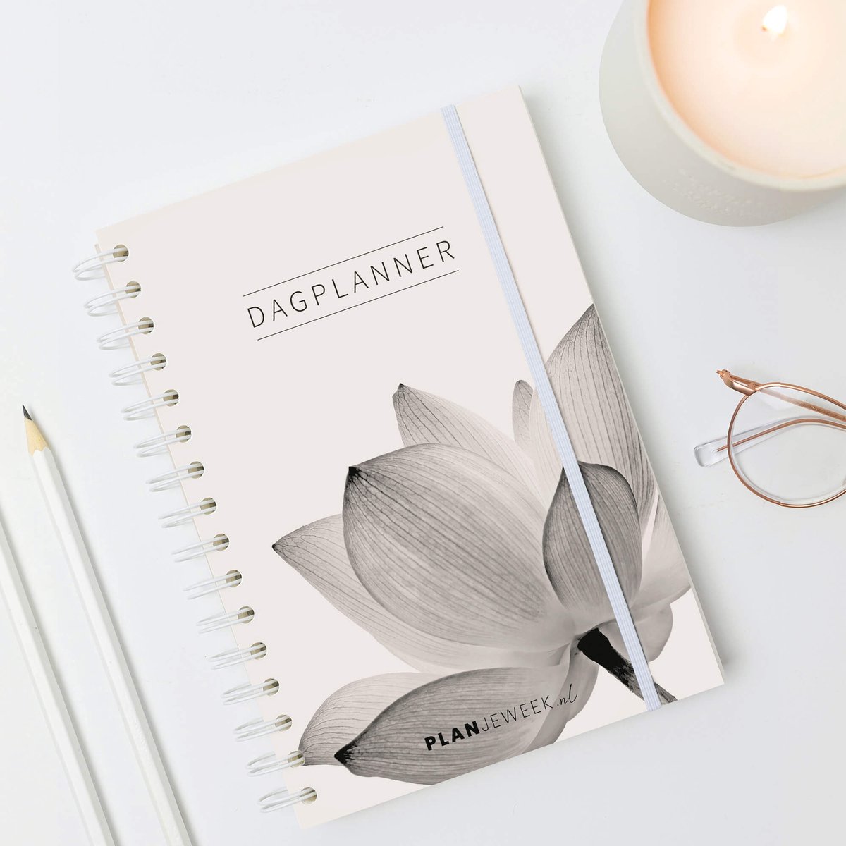 Planjeweek.nl | Prikkelarme A5 dagplanner prikkelplanner planboekje Lotus met wire-o ringband spiraalbinding - to do planner - daily planner - werkplanner - dagplanner kind - dagplanning voor meer rust & overzicht in je dag