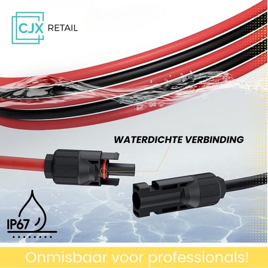 MC4 connectoren met rode en zwarte kabels in water.