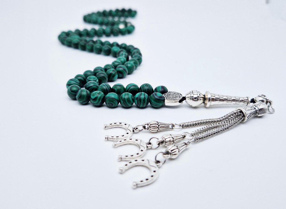 Handgemaakte tesbih "Tasbih" natuursteen "Malachiet" - Aantal kralen 99 - Diameter kralen 8MM - met metaal tassel "Hoefijzer" - Een mooi cadeau-idee