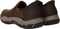 Bruine leren slip-on instappers met Goodyear zool en een gestructureerd detail op de hiel.