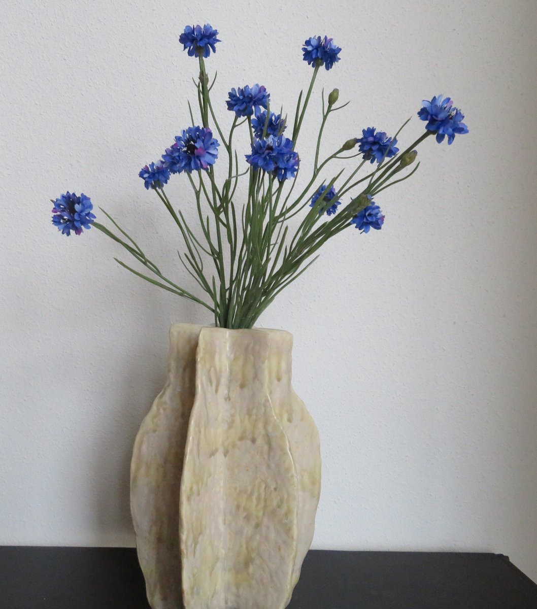 Vaas - Keramiek - Off White - 30,5 cm hoog - Uniek design