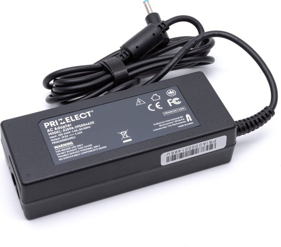 Zwarte laptop oplader, model AC ADAPTER 19V 4.74A. Met een blauwe tip.