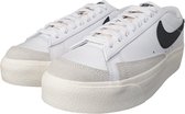 Nike W Blazer Low Platform Dames Sneakers - White/Black-Sail-Team Orange-White