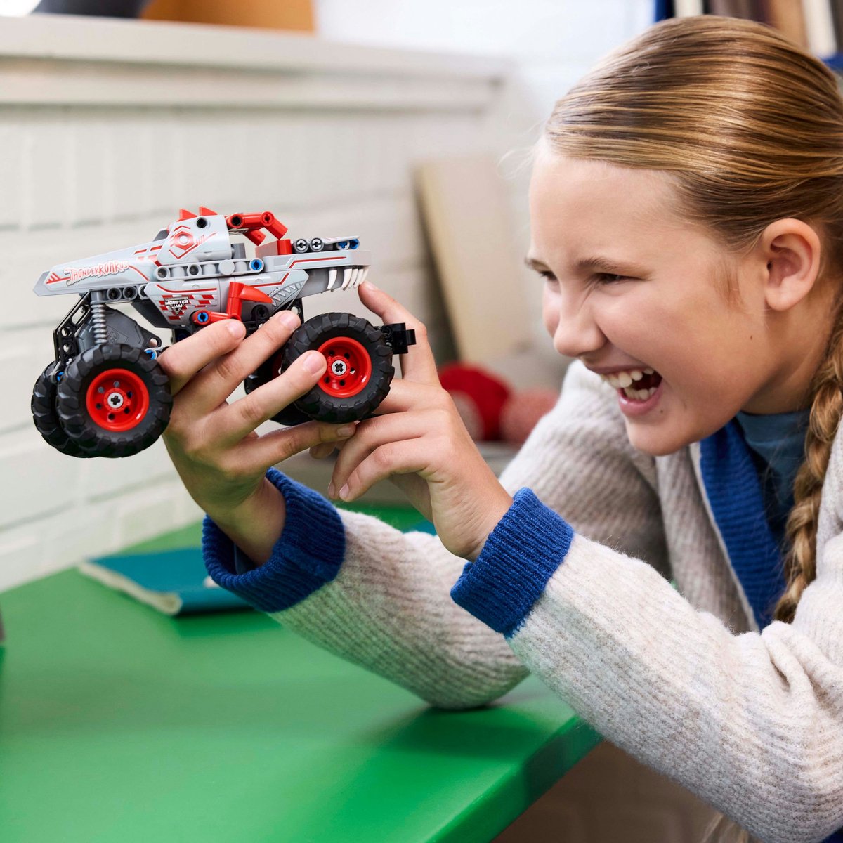 LEGO Technic Monster Jam™ ThunderROARus™ pull-back truck - 42200 — afbeelding 7