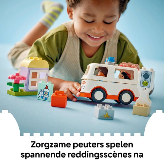 LEGO DUPLO Ambulance avec chauffeur pour faire semblant de jouer - 10447