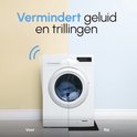 Vergelijking van een trillende wasmachine vóór en een stabiele wasmachine ná plaatsing op een anti-trillingsmat.