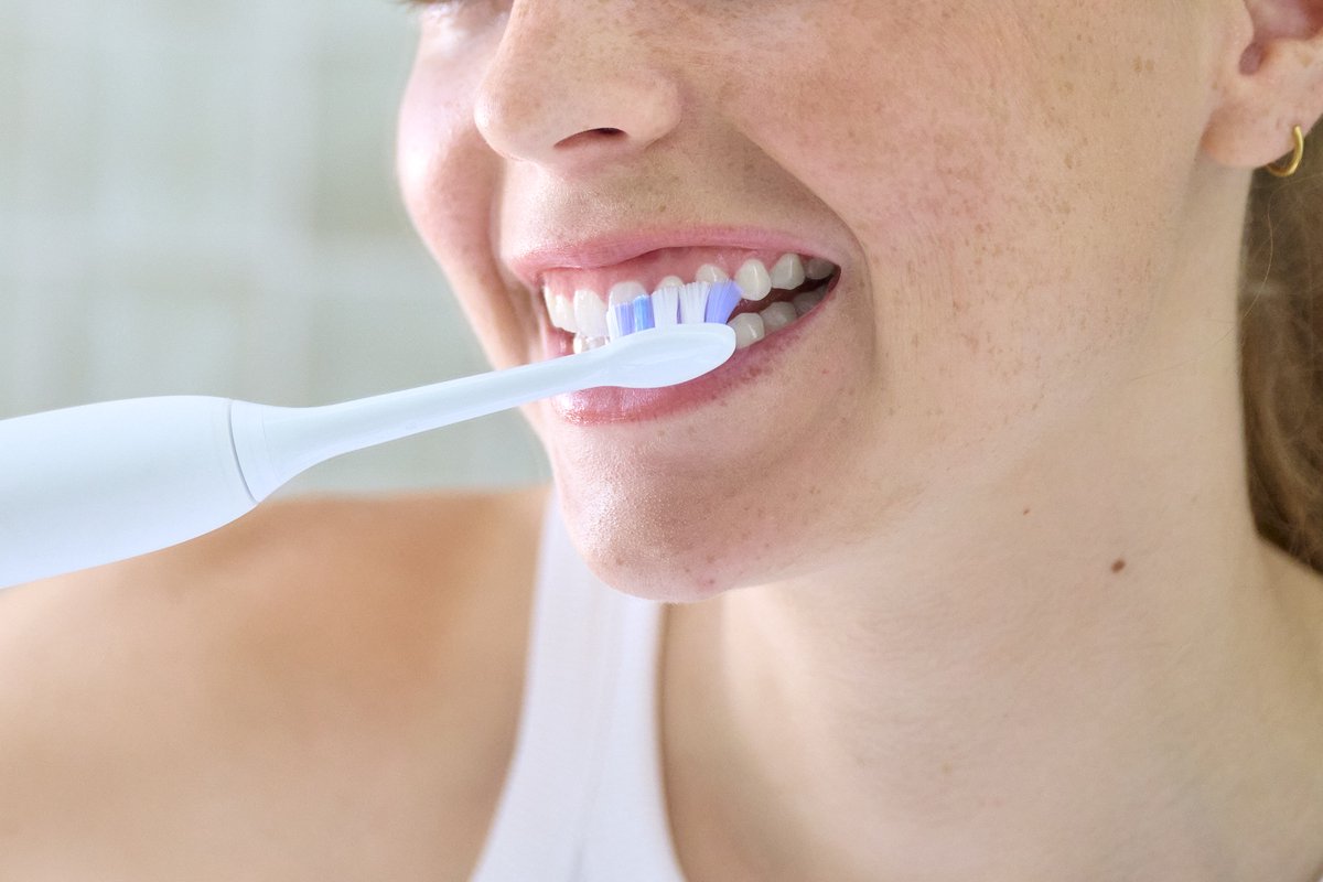 Philips Sonicare Optimal Sensitive S2 – Opzetborstels voor Elektrische Tandenborstel – Wit – Verpakking van 8 - Gevoelige tanden - HX6058/87 thumbnail 6