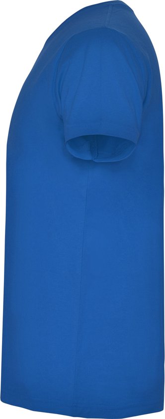 Vue latérale d'un t-shirt bleu cobalt à col en V et manches courtes.
