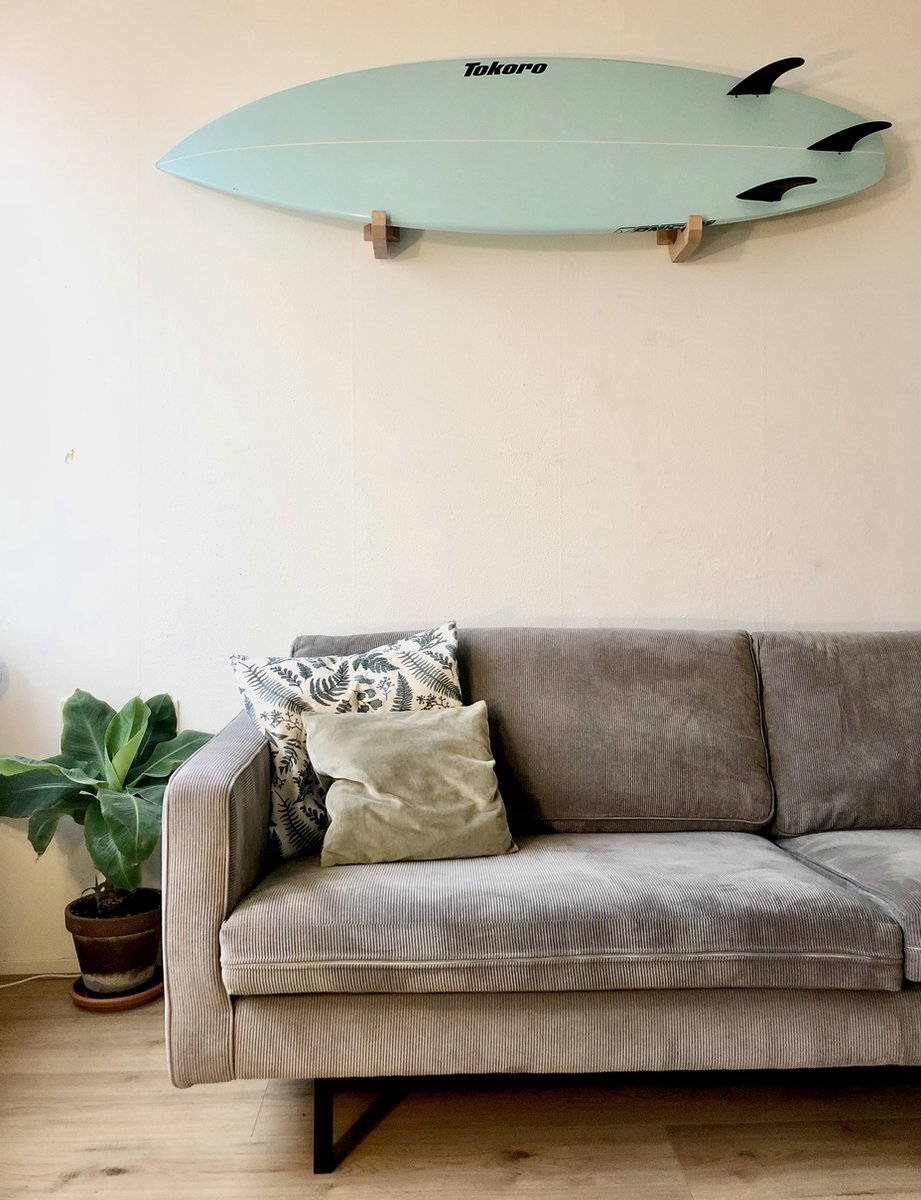Surfboard on the ledge - surfboard ophangsysteem - surfboard opbergen - surfboard aan de muur - board ophangen