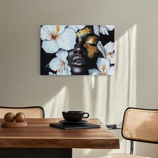 Saammp Canvas Schilderij - Abstract - Afrikaanse Vrouw - Witte Bloemen - 150x100 - Foto op canvas - Wanddecoratie - Muurdecoratie Woonkamer - Slaapkamer decoratie - Canvas Print