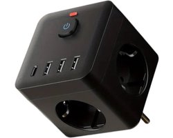 7-in-1 Stekkerdoos met Overspanningsbeveiliging & Overbelastingsbeveiliging,2500W,Flexibele Stopcontactadapter voor Thuis , op Kantoor en op Reis | ||Multifunctionele Kubus, Multi-Port Oplader, met 3 Stopcontacten (2 USB-A) (2 TYPE-C)
