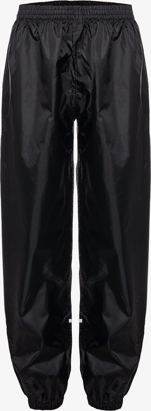 Voorkant van een zwarte regenbroek met elastische taille en zoom.