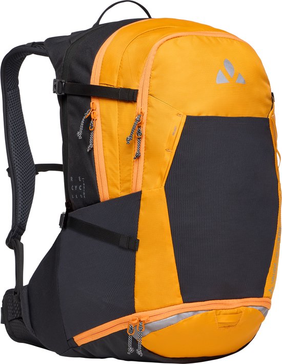 Oranje en zwarte rugzak met mesh zijvakken, verstelbare banden en oranje accenten.