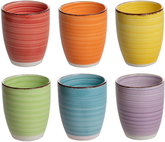 Zes gestreepte bekers in rood, oranje, geel, groen, blauw en paars, op een witte achtergrond.
