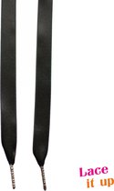 Handgemaakte schoenveters Lace It Up - veters plat satijn luxe - zwart breed - 120cm zilveren stiften - wandelschoenen, werkschoenen en meer