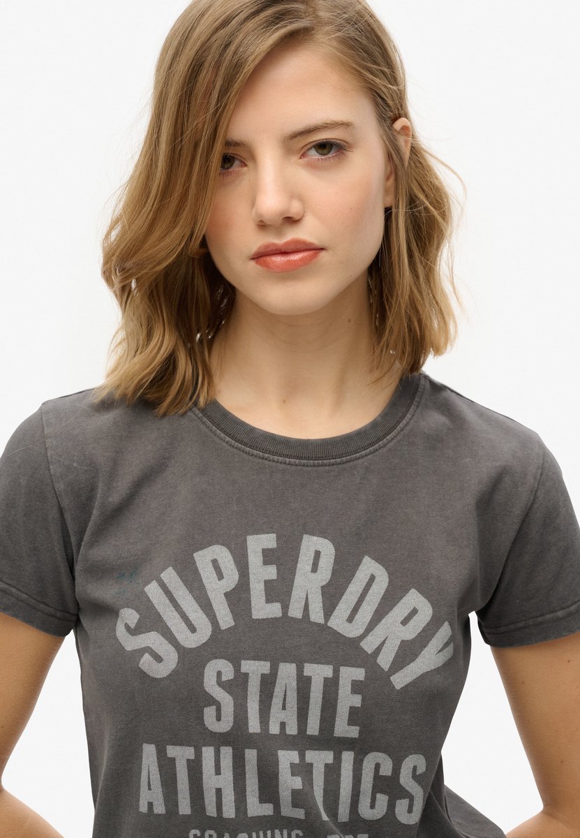 Superdry - Athletic Graphic Slim T-shirt - Dames - T-shirts