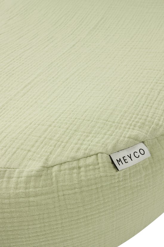 Meyco Baby Uni relaxhoes voor voedingskussen - pre-washed hydrofiel - soft olive van Meyco — afbeelding 4